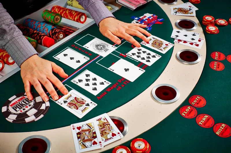 Poker là loại bài bắt nguồn từ Anh Quốc được du nhập sang Việt Nam