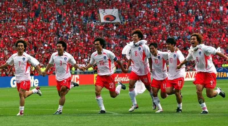 Bàn thắng vàng giúp Hàn Quốc tạo bất ngờ khi chiến thắng Italia 